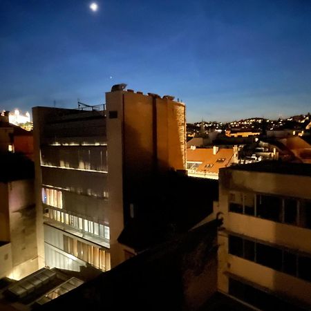 Old Town Apartment Black Bratislava Buitenkant foto