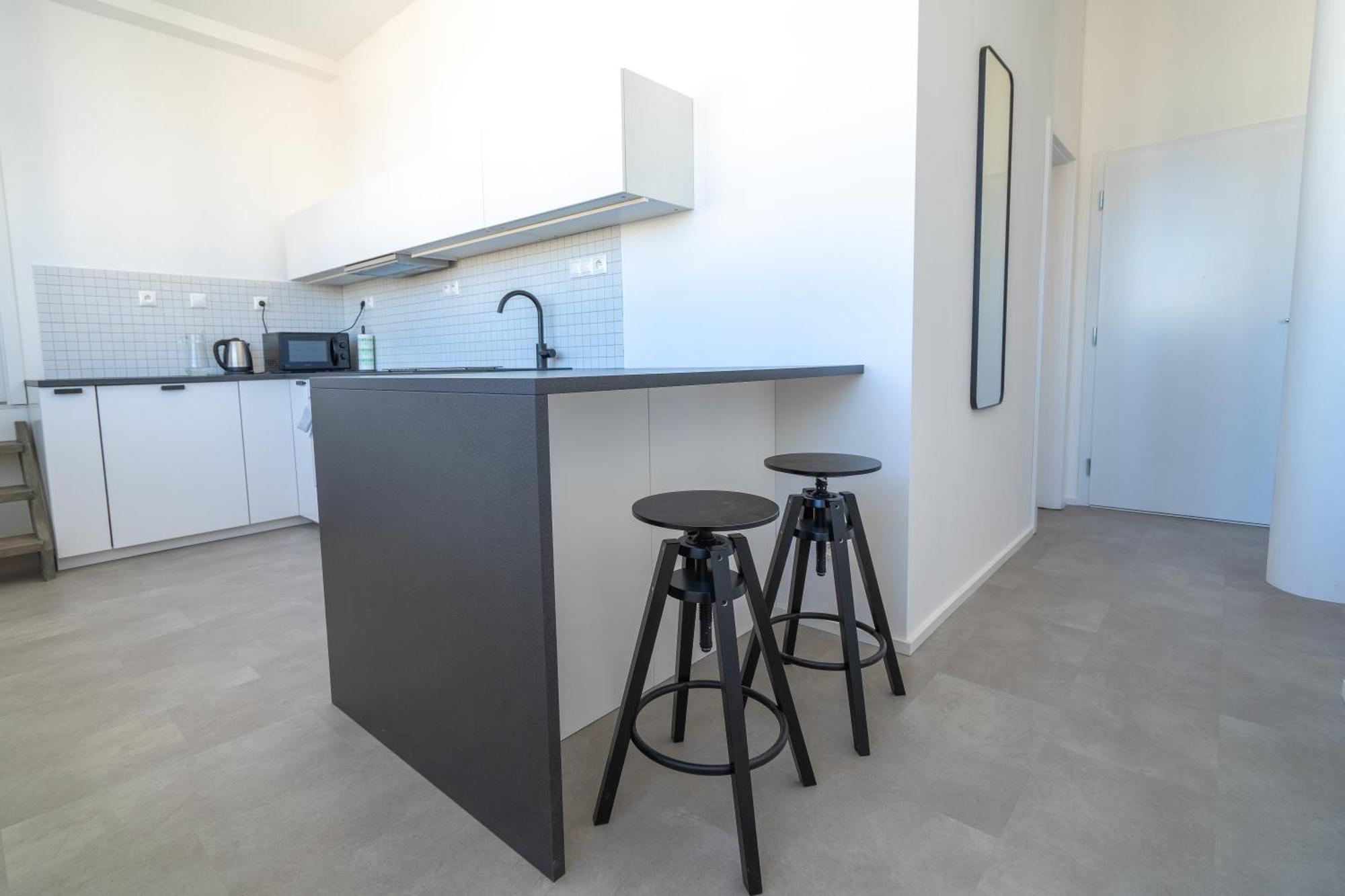 Old Town Apartment Black Bratislava Buitenkant foto