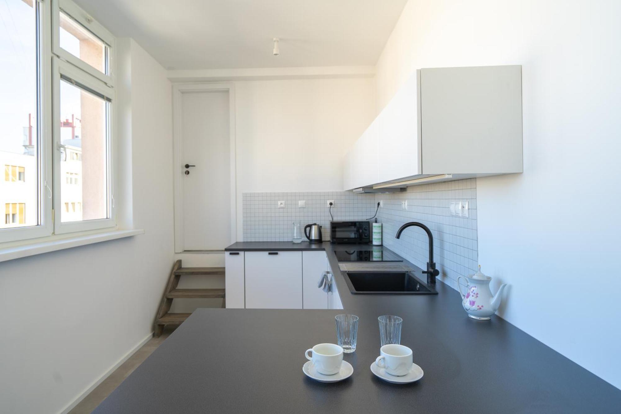Old Town Apartment Black Bratislava Buitenkant foto