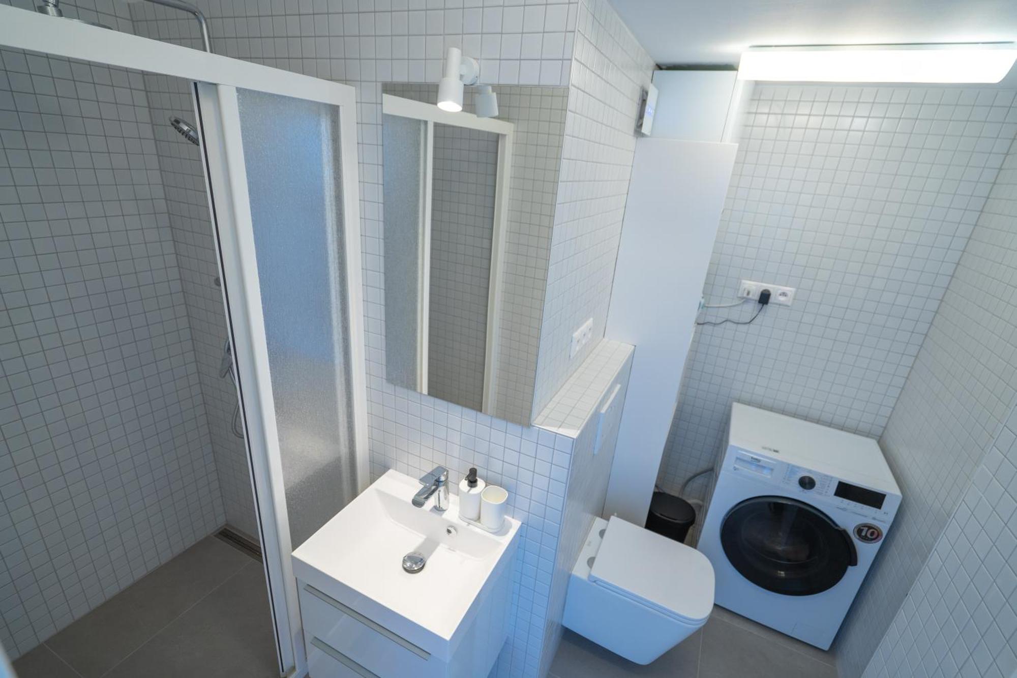 Old Town Apartment Black Bratislava Buitenkant foto